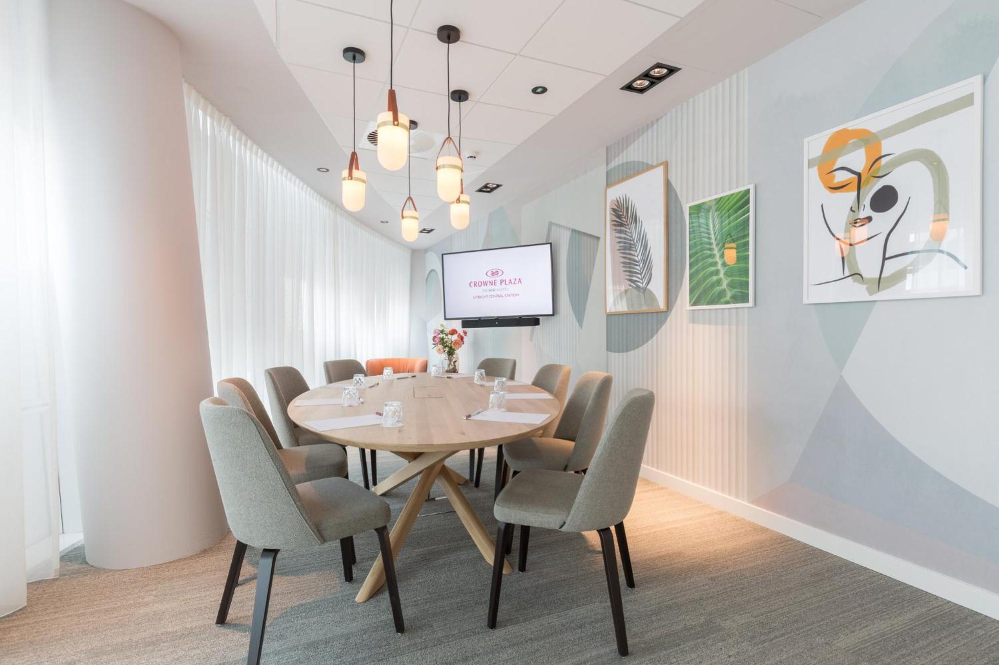 Crowne Plaza - Station By Ihg Hotel